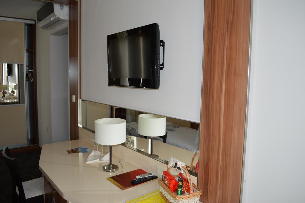 Hotel Lighthouse Igalo Habitación foto